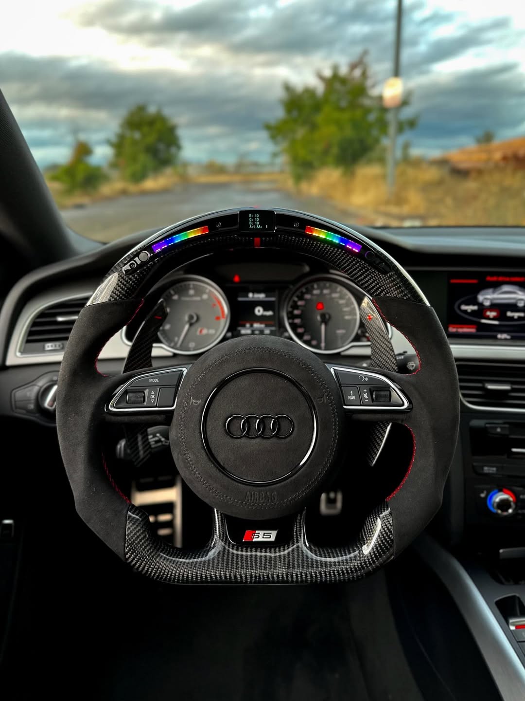 AUDI A/S/RS STYLE (1ST GEN) CUSTOMIZABLE STEERING WHEEL (FITS 2013 - 2016 MODELS)